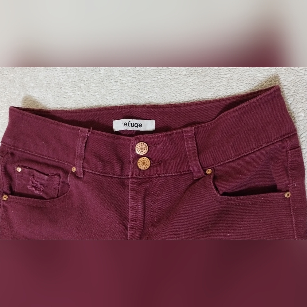 Refuge Women's Size 4 Pre-Distressed Burgundy Skinny Jeans - Picture 5 of 8